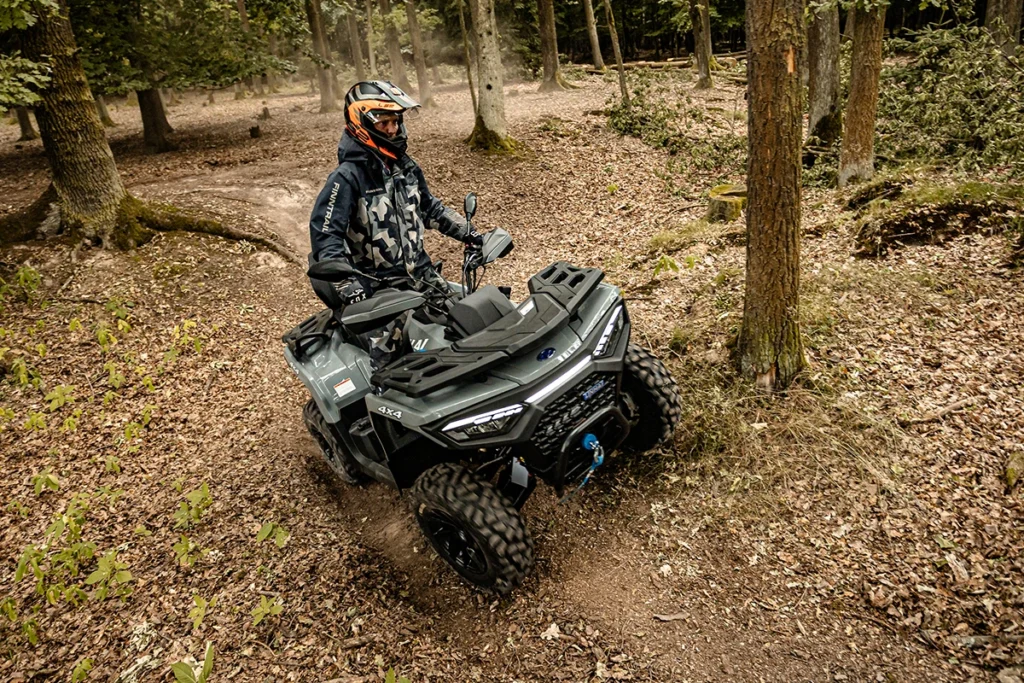 Landforce 550L - službena fotografija 6