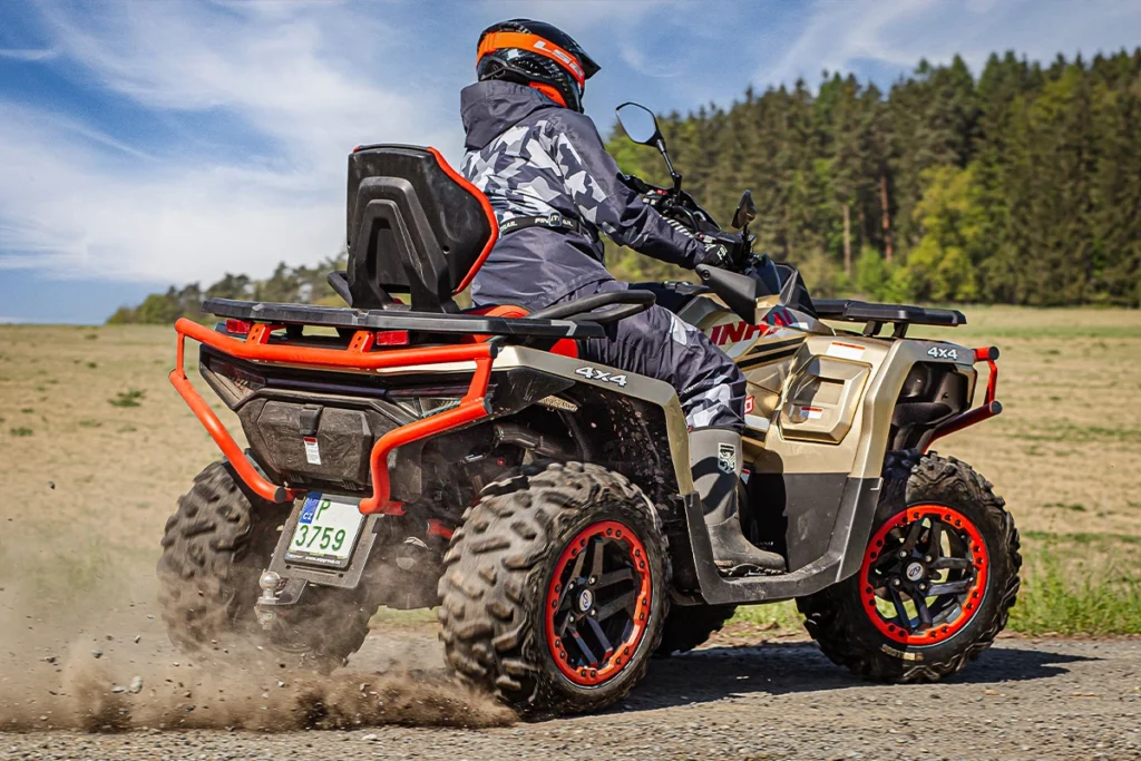 Landforce 650L Pro EPS ABS - službena fotografija 1