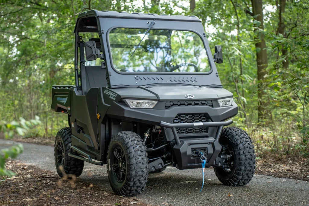ELECTRIC LH-100DU HALF CAB 4x4 - službena fotografija 1