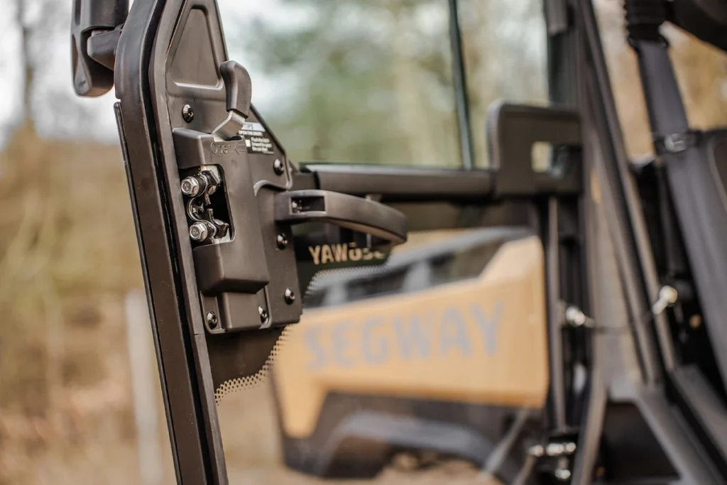 Segway Fugleman UT6 X 30″ CAB, službena fotografija 3